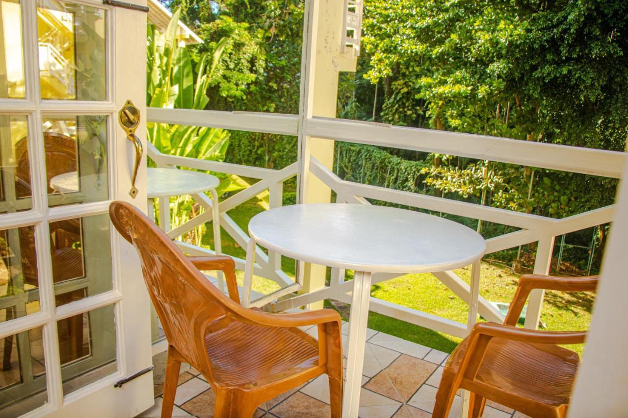 E 20 Mystic Ridge Ocho Rios Apartamento Exterior foto